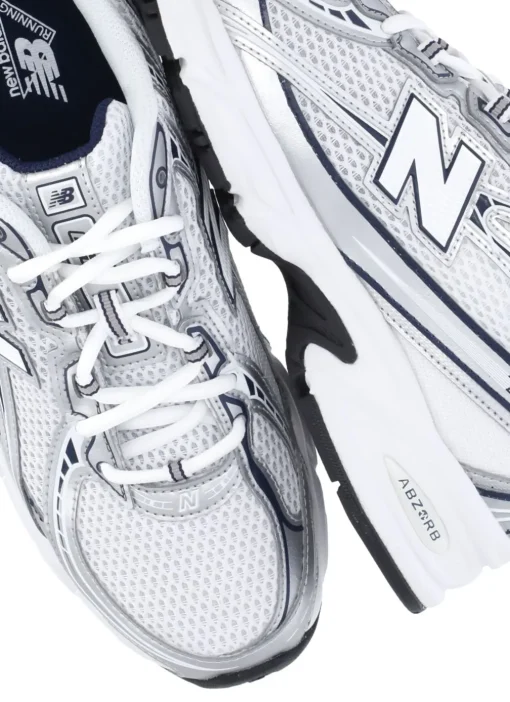 Sneakers 740